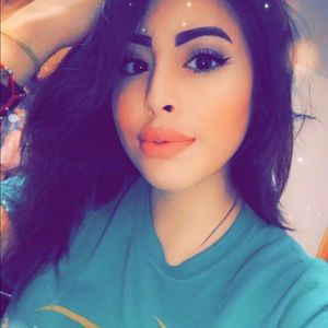 Meet your Posher, Mireya